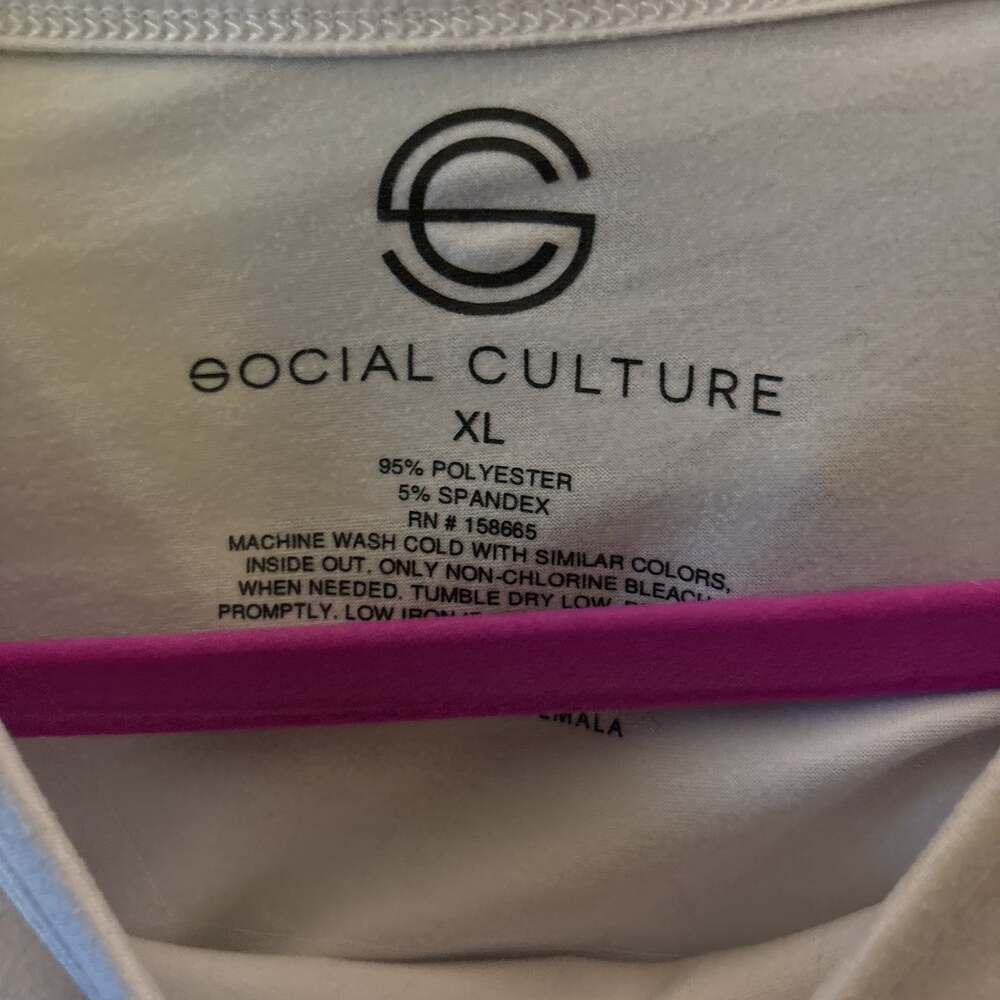 Social Culture Joshua Tree XL Graphic Crop Top - Picture 2 of 3